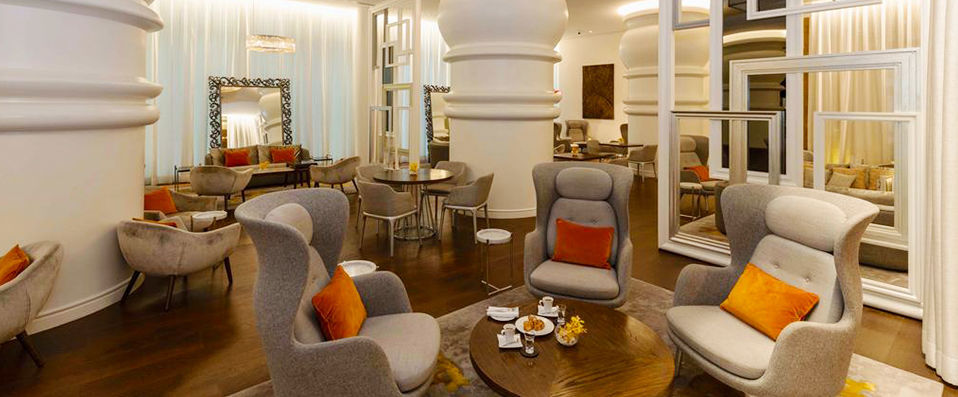 Voco Dubai ★★★★★ - Luxury comfort and first-rate facilities in the heart of Dubai. - Dubai, United Arab Emirates
