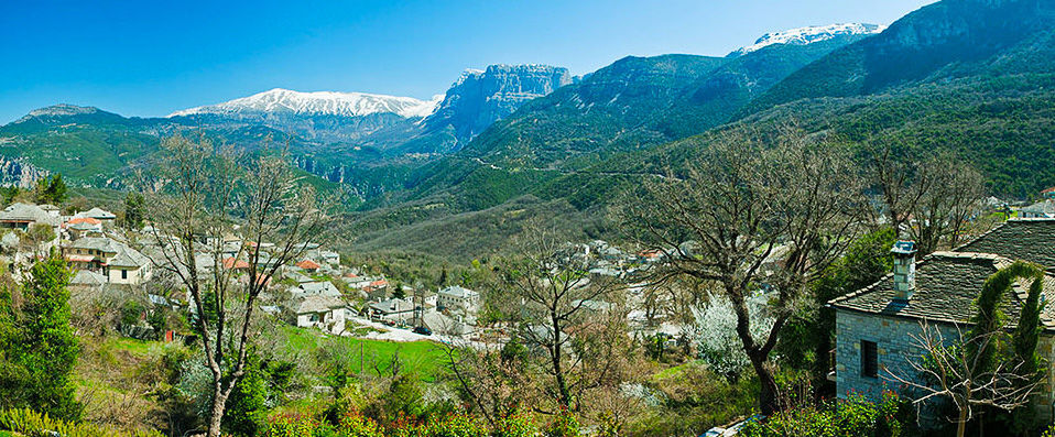 Aristi Mountain Resort ★★★★ - Traditional stone buildings & modern comforts in a Greek mountain paradise. - Aristi, Greece