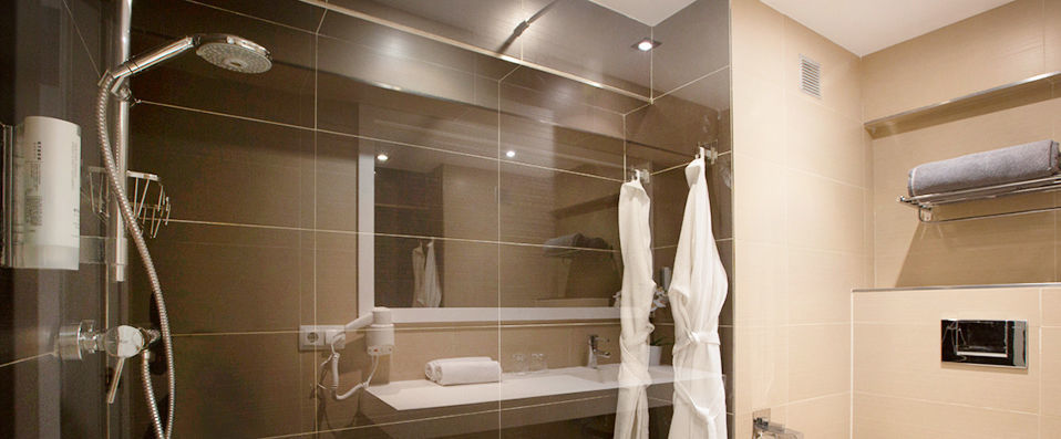 Las Gaviotas Suites Hotel & Spa ★★★★ - Le paradis insulaire du farniente & du luxe. <b>Demi-pension offerte ! </b> - Majorque, Espagne