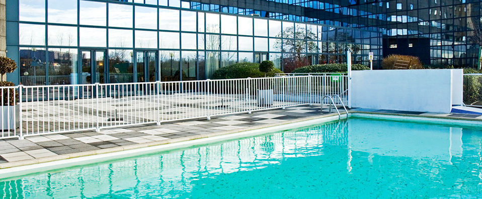 Novotel Marne-la-Vallée Noisy-le-Grand ★★★★ - Last Minute - Novotel luxury and style, plus added convenience in Noisy Le Grand. - Marne-la-Vallée, France