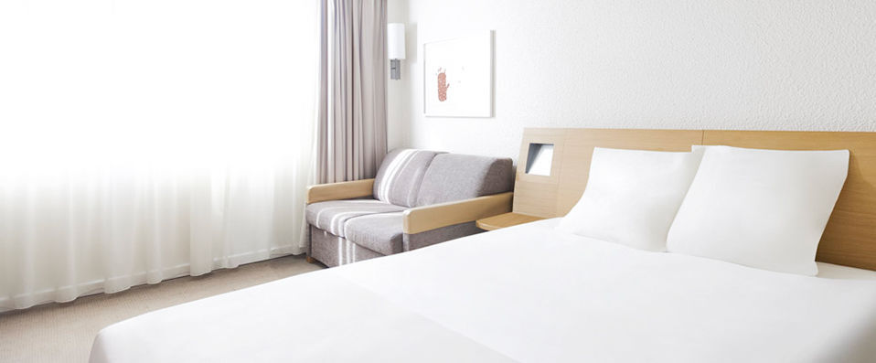 Novotel Marne-la-Vallée Noisy-le-Grand ★★★★ - Last Minute - Novotel luxury and style, plus added convenience in Noisy Le Grand. - Marne-la-Vallée, France