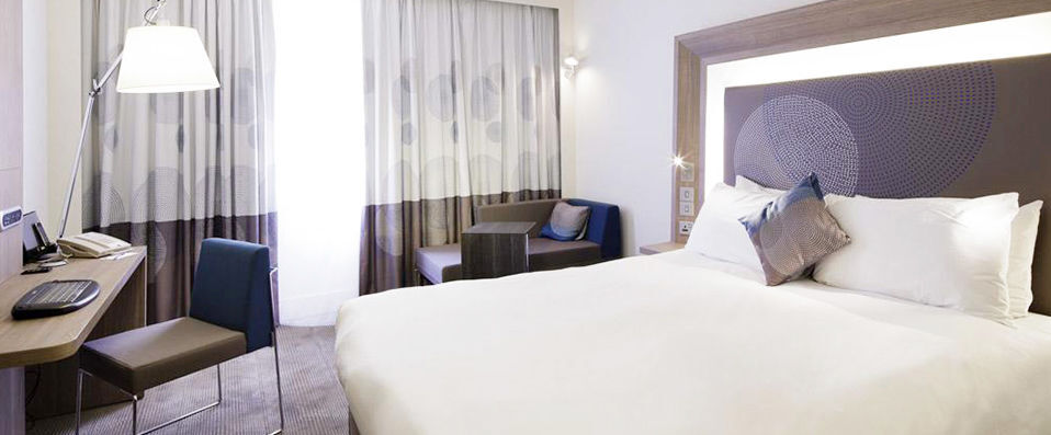 Novotel London Excel ★★★★ - A relaxed stay overlooking the Thames in the momentous city of London - London, United Kingdom