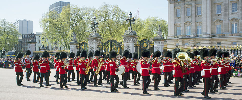 DoubleTree by Hilton London Westminster ★★★★ - Tour en bus vintage & visite guidée à pied - Escapade au cœur de Londres & découvertes culturelles. - Londres, Royaume-Uni