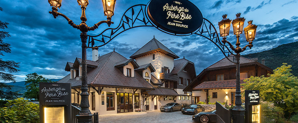 Auberge du Père Bise ★★★★ - An exclusive hotel set on Europe’s purest lake. - Annecy, France
