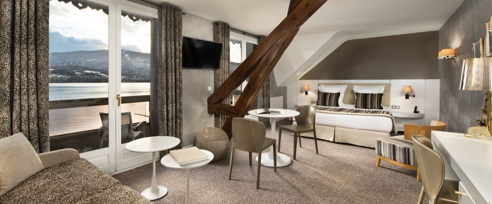 Auberge du Père Bise ★★★★★ - Auberge légendaire & haute-gastronomie sur les rives du lac d’Annecy. - Talloires, France