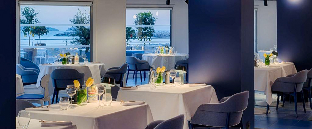 Nhow Marseille ★★★★ - Une adresse design face à la Méditerranée, entre énergie marseillaise et lignes audacieuses. - Marseille, France