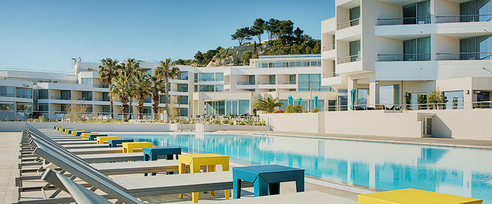 Nhow Marseille ★★★★ - Contemporary design and stunning views on the Provençal coastline. - Marseille, France