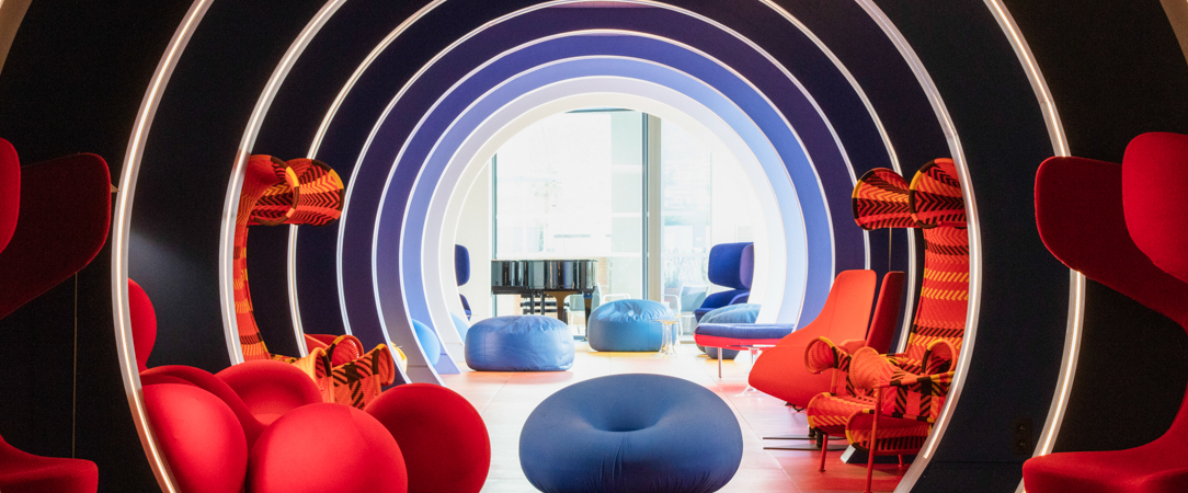 nhow Marseille ★★★★ - Une adresse design face à la Méditerranée, entre énergie marseillaise et lignes audacieuses. - Marseille, France