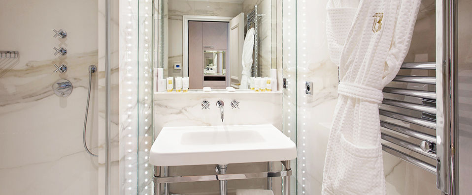 Hotel Bowmann ★★★★★ - French flair in one of Paris´ most attractive neighbourhoods - Paris, France