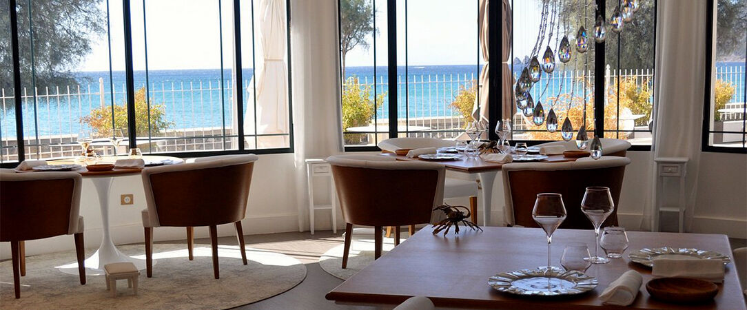 Grand Hôtel des Sablettes Plage, Curio Collection by Hilton ★★★★ - Breath-taking views and complete luxury by the beach in Var. - La Seyne-sur-Mer, France