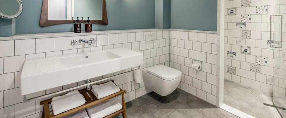 Hotel Twenty Eight ★★★★ - Stylish apartments with home comforts in super-cool Amsterdam - Amsterdam, Netherlands