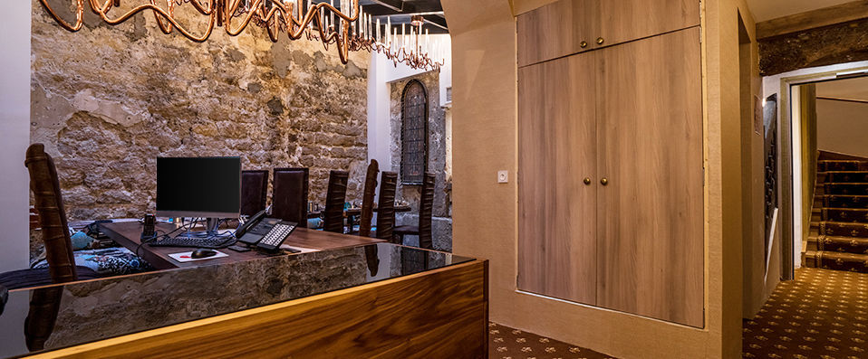 Hotel Le Temple de Jeanne - Luxury hotel inspired by medieval romance in central Paris. - Paris, France