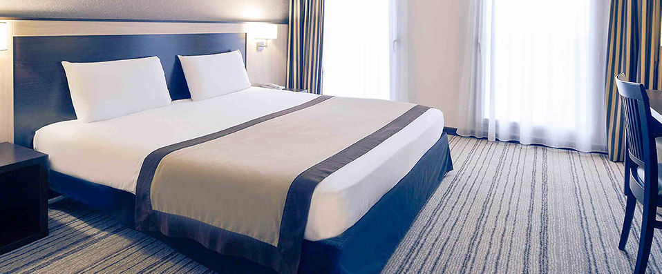 Mercure Rouen Champ-de-Mars ★★★★ - Last Minute - Escape to Normandy’s City of a Hundred Spires. - Rouen, France