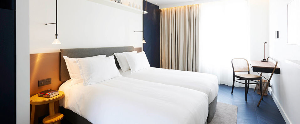  - A well-connected hub with chic decor in urban Paris. - Paris, France