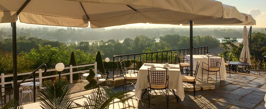 Château Le Prieuré Saumur ★★★★ La Maison Younan - Plongez dans une expérience royale en bord de Loire. - Pays de la loire, France