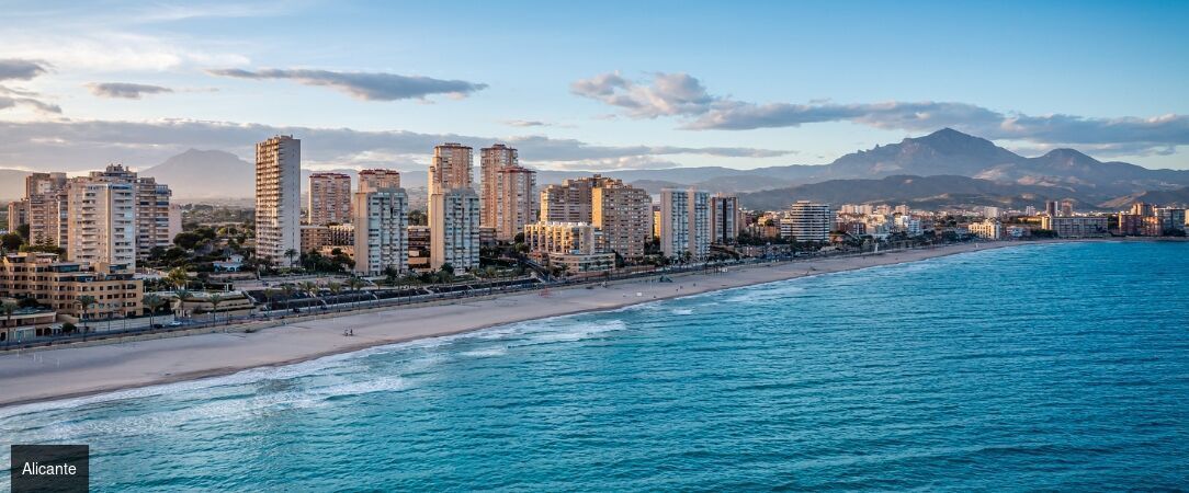 Occidental Pueblo Acantilado ★★★★ - Votre chambre avec vue en bord de mer près d’Alicante. - Alicante, Spain