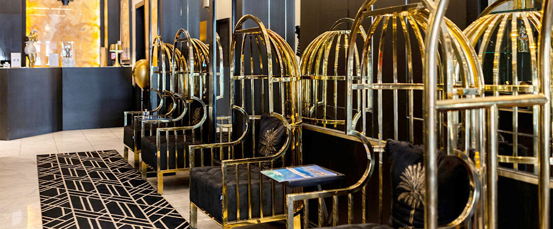 Hotel Le Touring ★★★★ - Adresse mythique sur le port de Saint-Raphaël. - Saint-Raphaël, France