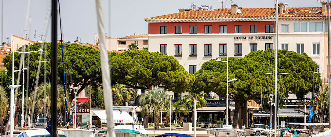 Hotel Le Touring ★★★★ - Adresse mythique sur le port de Saint-Raphaël. - Saint-Raphaël, France