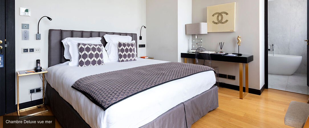 Hotel Le Touring ★★★★ - Adresse mythique sur le port de Saint-Raphaël. - Saint-Raphaël, France