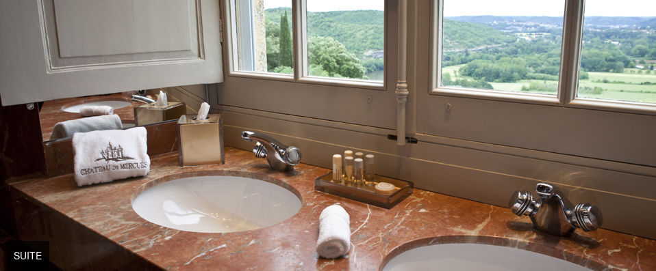Chateau de Mercues ★★★★ - Fairytale 13th-century castle in the Lot Valley. - Lot, France