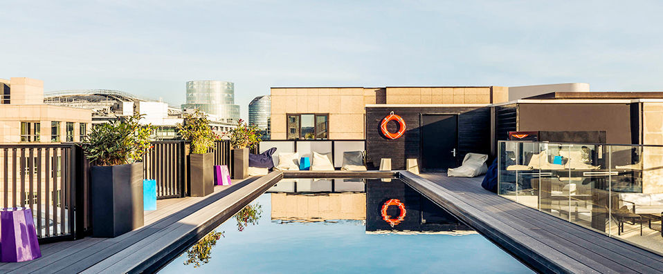 Mercure Paris Boulogne ★★★★ - Contemporary hotel ideal for lovers of the beautiful game. - Paris, France