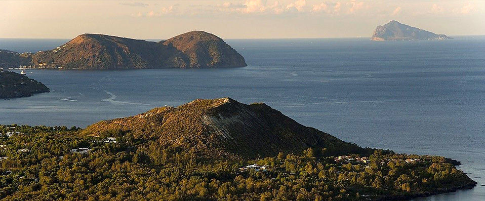 Hotel Eros ★★★★ - Island tranquillity, beachside bliss, smoking volcanoes and the God of Love. - Vulcano Island, Sicily