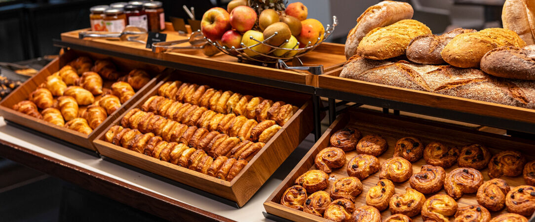 Pullman Paris La Défense ★★★★★ - The height of comfort in the chic Paris business district - La Défense, France