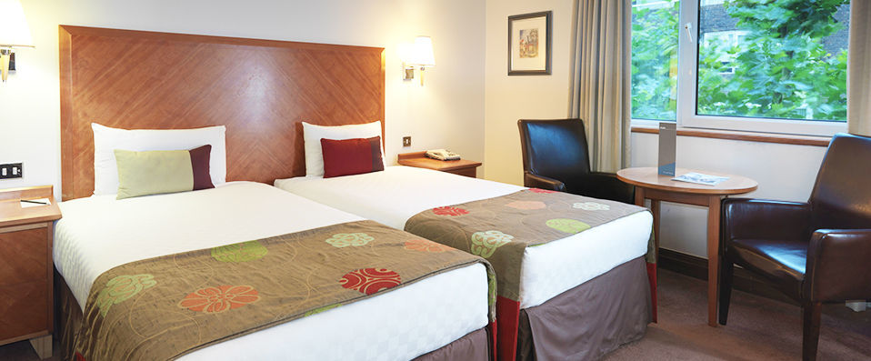 Thistle Kensington Gardens ★★★★ - Contemporary hotel near London’s royal palaces and parks. - London, United Kingdom
