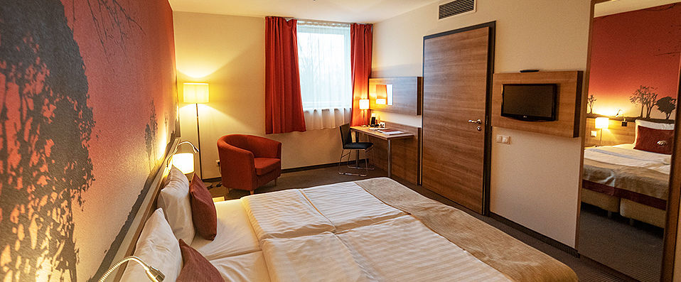 Expo Congress Hotel ★★★★ - Complete comfort and exceptional views at a luxurious Budapest base. - Budapest, Hungary