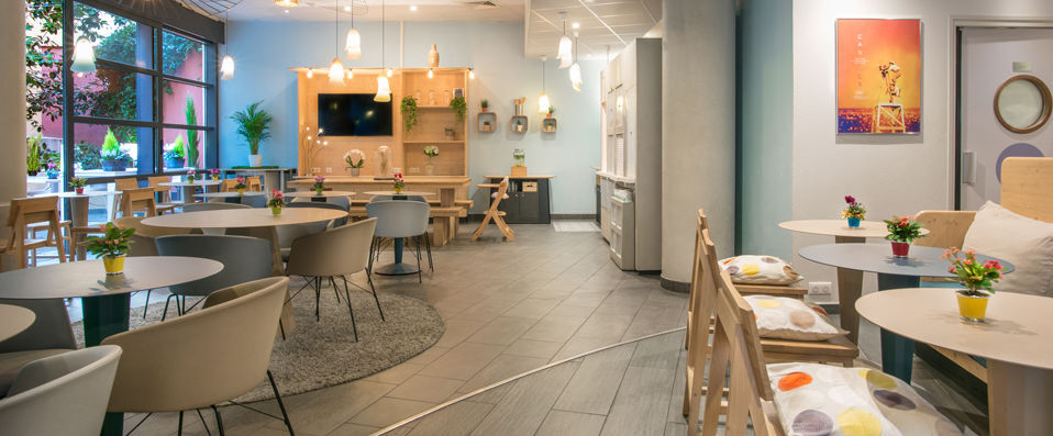 Novotel Suites Cannes ★★★★ - Central stay in the celebrity-playground of Cannes. - Cannes, France