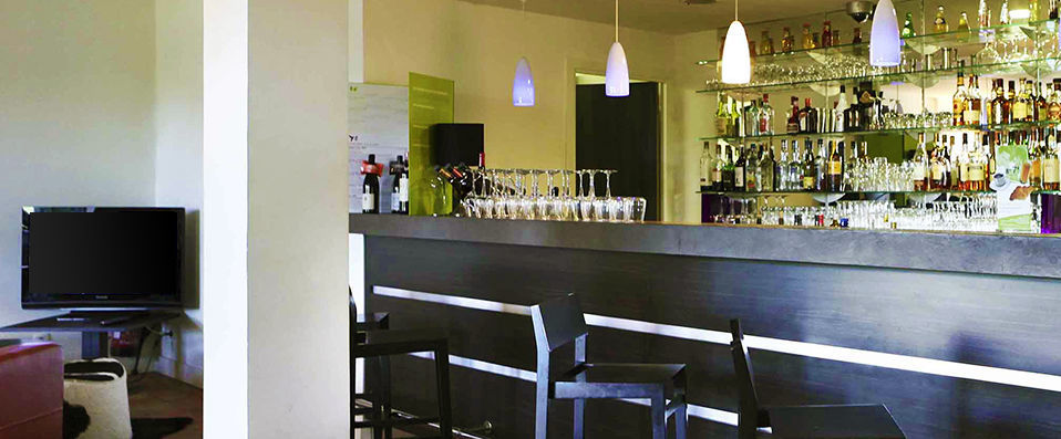 Mercure Aix-en-Provence Sainte-Victoire ★★★★ - Rustic charm and contemporary luxury in a secluded spot in Provence. - Aix-en-Provence, France