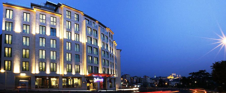 Radisson Blu Pera ★★★★★ - Modern luxury hotel in the cultural heart of Istanbul. - Istanbul, Turkey