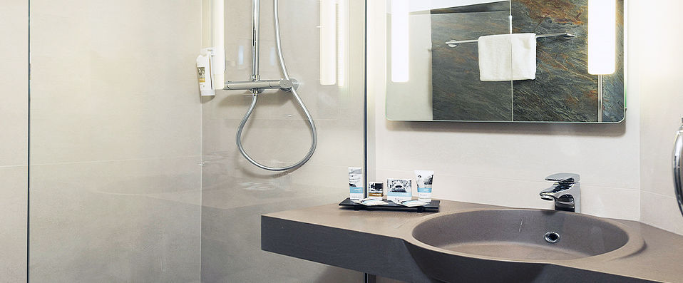 Mercure Paris Porte de Pantin ★★★★ - Last Minute - Perfect Parisian base in Patin. - Paris, France