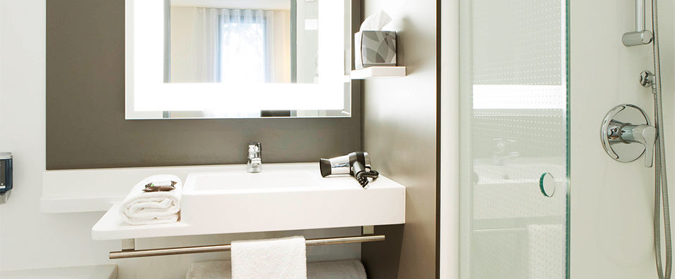 Novotel Suites Lille Europe ★★★★ - Dernière minute - Au pied de la gare de Lille. - Lille, France