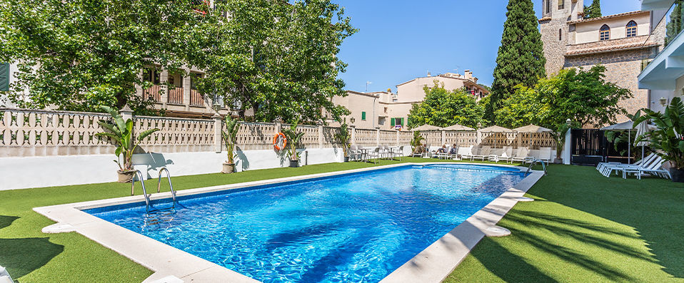 FERGUS Style Soller Beach ★★★★ - Magical Mallorcan setting nestled between the sea and mountains - Mallorca, Spain