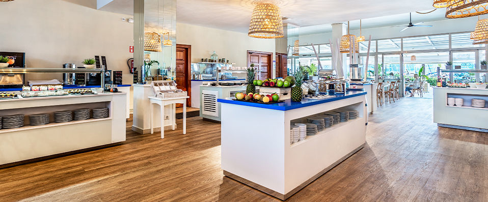 FERGUS Style Soller Beach ★★★★ - Magical Mallorcan setting nestled between the sea and mountains - Mallorca, Spain