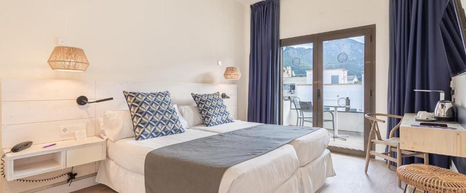 FERGUS Style Soller Beach ★★★★ - Magical Mallorcan setting nestled between the sea and mountains - Mallorca, Spain