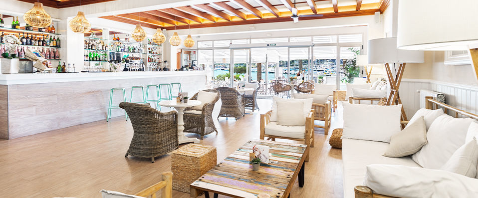 FERGUS Style Soller Beach ★★★★ - En première ligne sur le port de Sóller. <b>Disponibilités 2021 !</b> - Majorque, Espagne