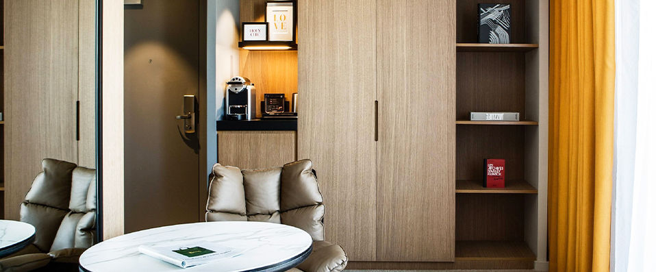 Mercure Paris 17 Batignolles ★★★★ - Last Minute - Fabulously luxurious address in Paris’ 17th arrondissement. - Paris, France