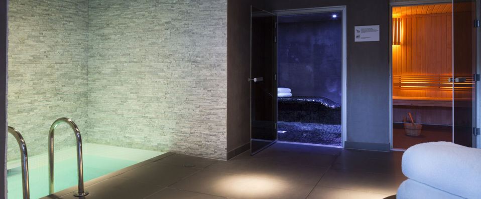 Heliopic Hotel & Spa ★★★★ - Last Minute - Contemporary glamour in the centre of lively Chamonix. - Chamonix, France