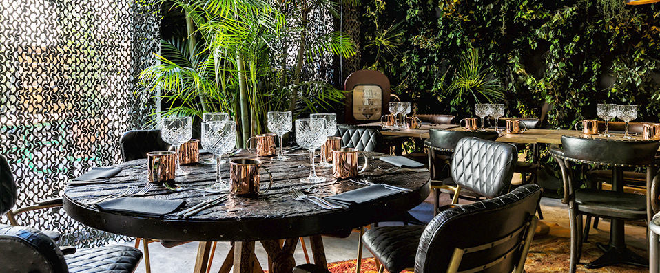 Kube Paris Hotel & Ice Bar ★★★★ - Cutting-edge technology and world-class style in Paris. - Paris, France