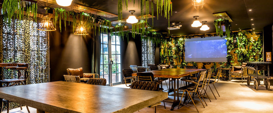 Kube Paris Hotel & Ice Bar ★★★★ - Cutting-edge technology and world-class style in Paris. - Paris, France