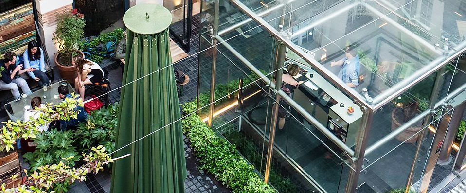 Kube Paris Hotel & Ice Bar ★★★★ - Cutting-edge technology and world-class style in Paris. - Paris, France