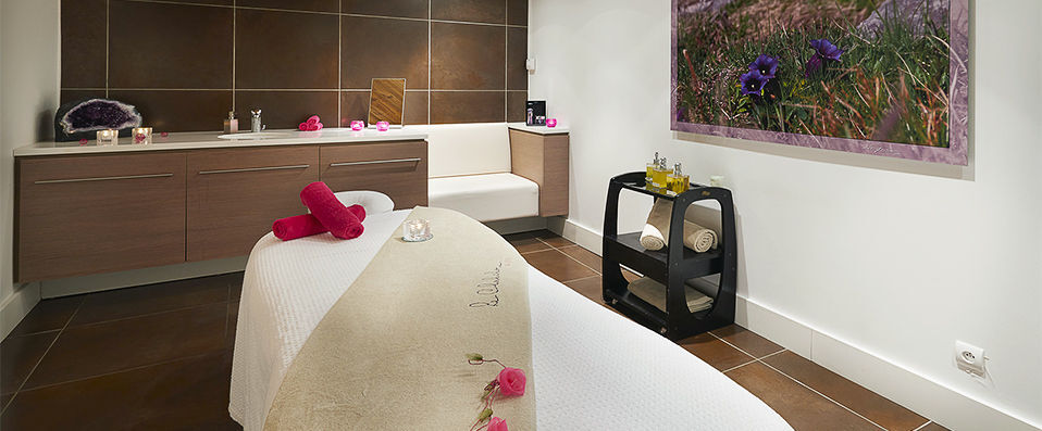Le Chabichou ★★★★ - Fall under the spell of this gastronomic residence in glamorous Courchevel. - Courchevel, France