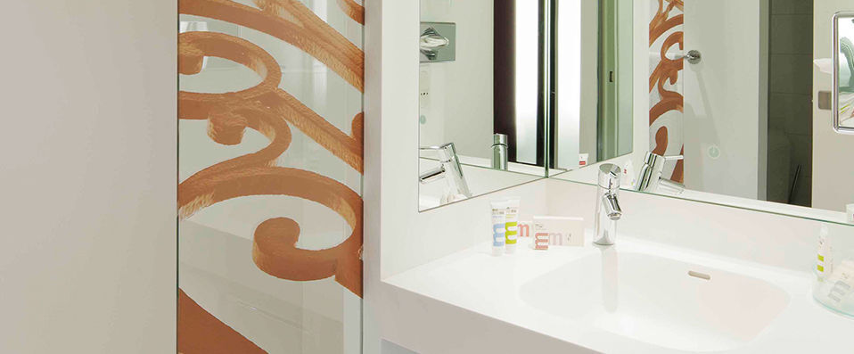 Mercure Chambéry Centre ★★★★ - Last Minute - Sophistication in the stunning Alpine city of Chambéry. - Chambéry, France