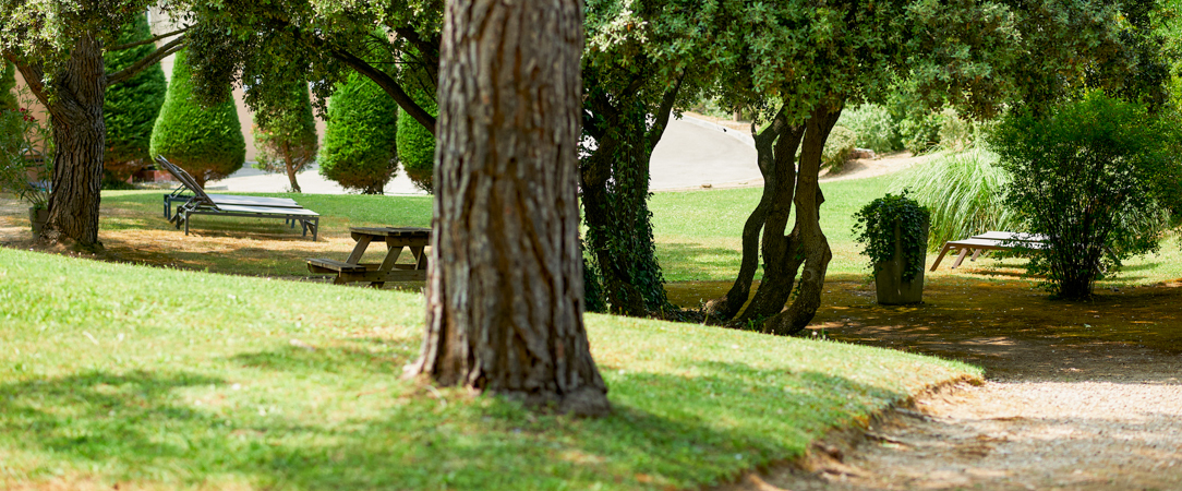 Hôtel Birdy by HappyCulture ★★★★ - Relaxing golf-side sanctuary in traditional Provençal France. - Aix-en-Provence, France
