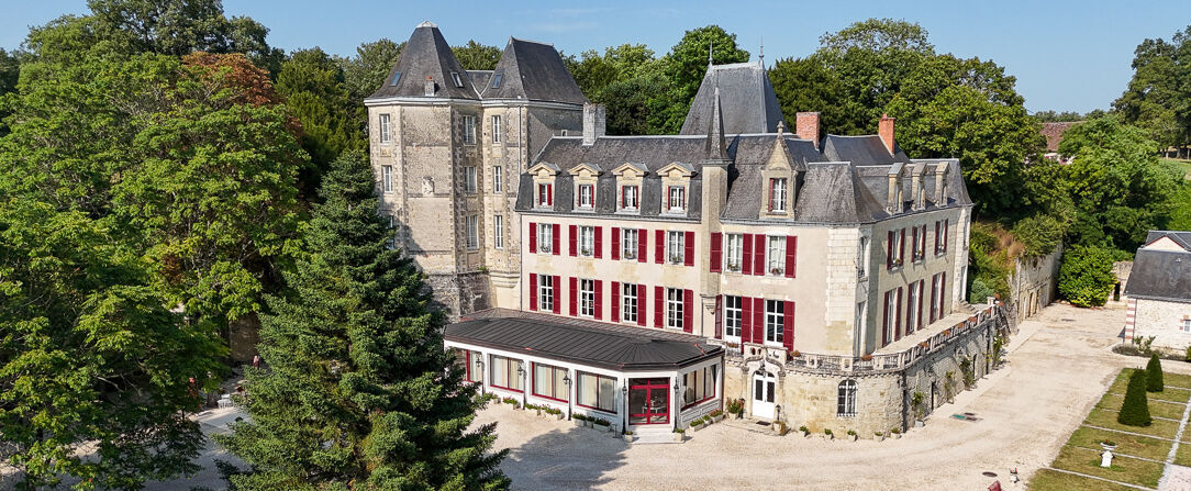 Château Laroche-Ploquin ★★★★ - Un sublime séjour châtelain dans le Val de Loire. - Indre-et-Loire, France