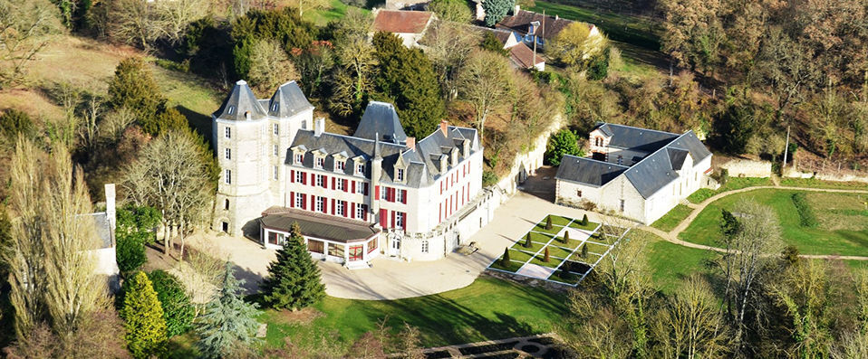 Château Laroche-Ploquin ★★★★ - Un sublime séjour châtelain dans le Val de Loire. - Indre-et-Loire, France