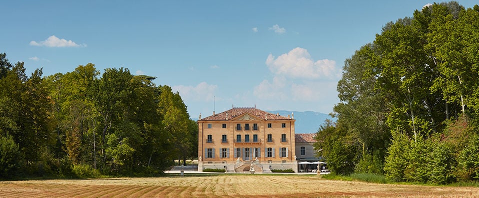 Château de Fonscolombe ★★★★★ - Refined and simple elegance at a Château. - Provence, France