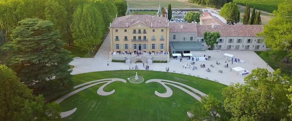 Château de Fonscolombe ★★★★★ - Refined and simple elegance at a Château. - Provence, France